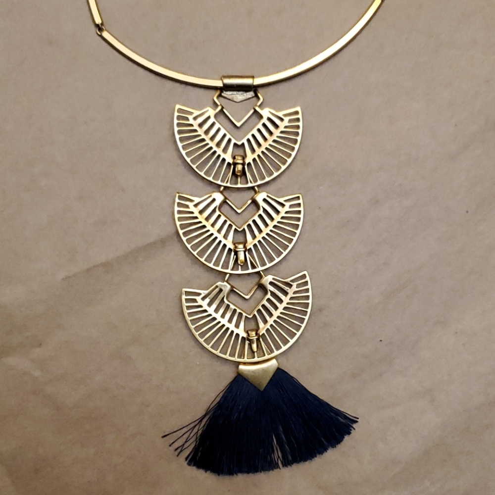 Versatile Statement Necklace - image 3